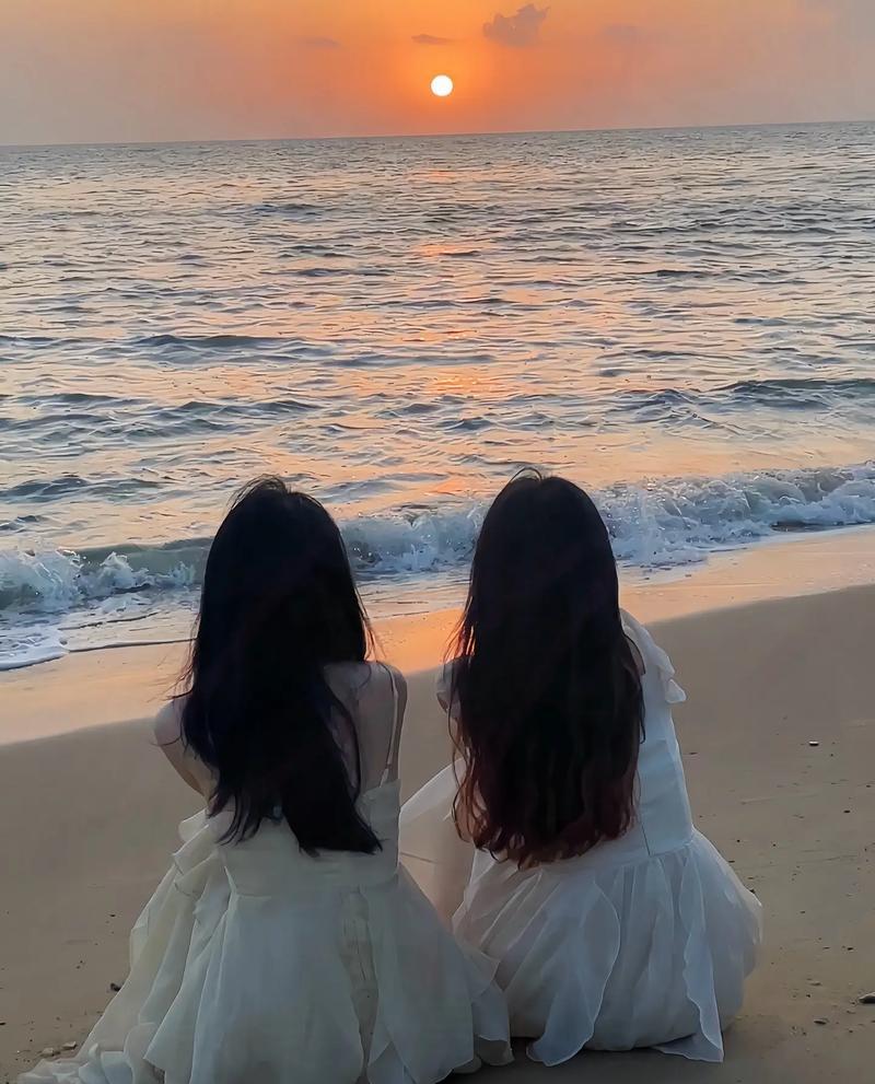 这本该是一场跨越十余年情谊的温馨叙旧，谁能想到，最后竟演变成了一场人性丑恶的现形