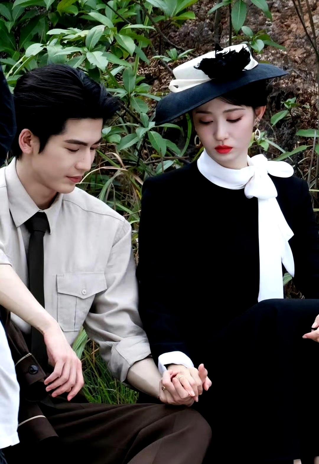 狗仔刘大锤又跳出来聊张凌赫和王楚然了，说跟踪好久没抓到恋爱的实锤。理由挺