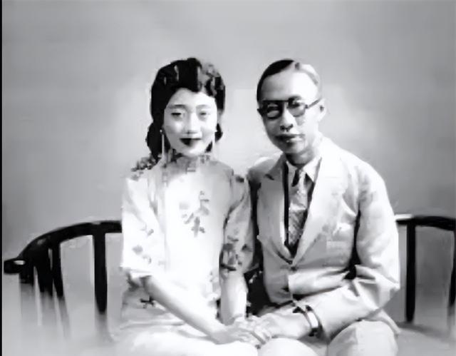 1959年，53岁的溥仪被刑满释放，回到家屁股还没坐热，就有一名女子找上门来掏出