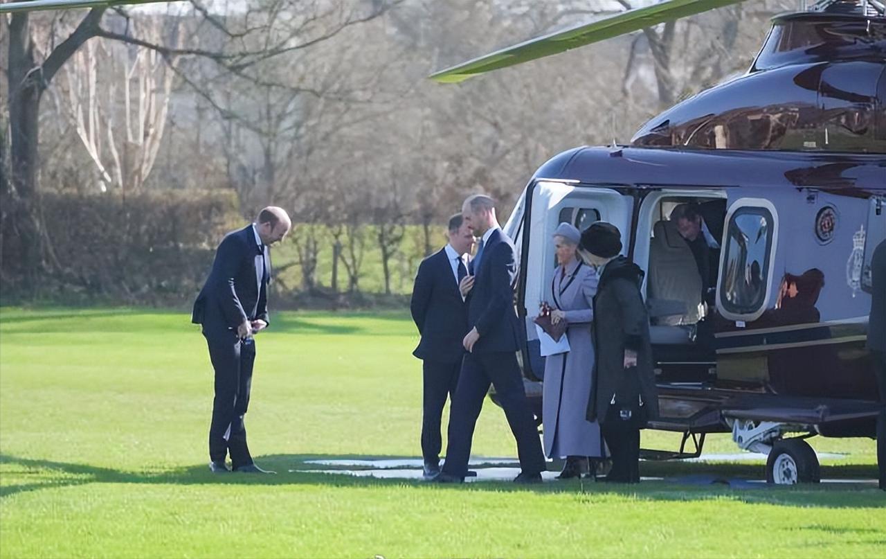 3月4日，威廉王储和姑姑安妮长公主、婶婶爱丁堡公爵夫人苏菲一起在威尔士布雷肯大教