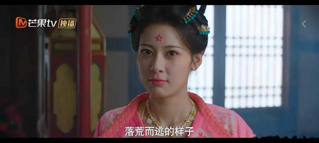 现在没有滤镜和磨皮了，但感觉这妆容真的太浓了