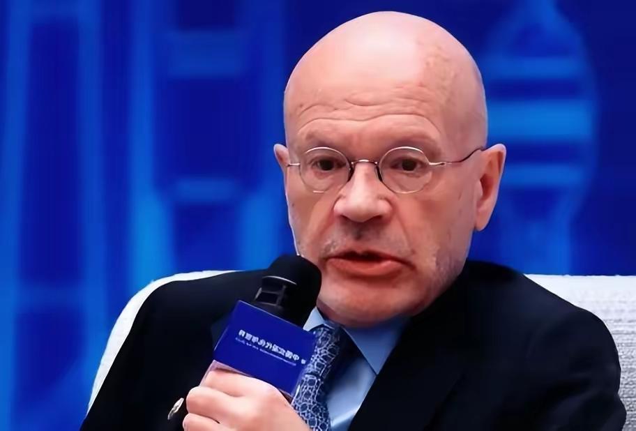 为什么西方国家都不喜欢中国？英国专家：中国有一个“老问题”英国剑桥大学前高