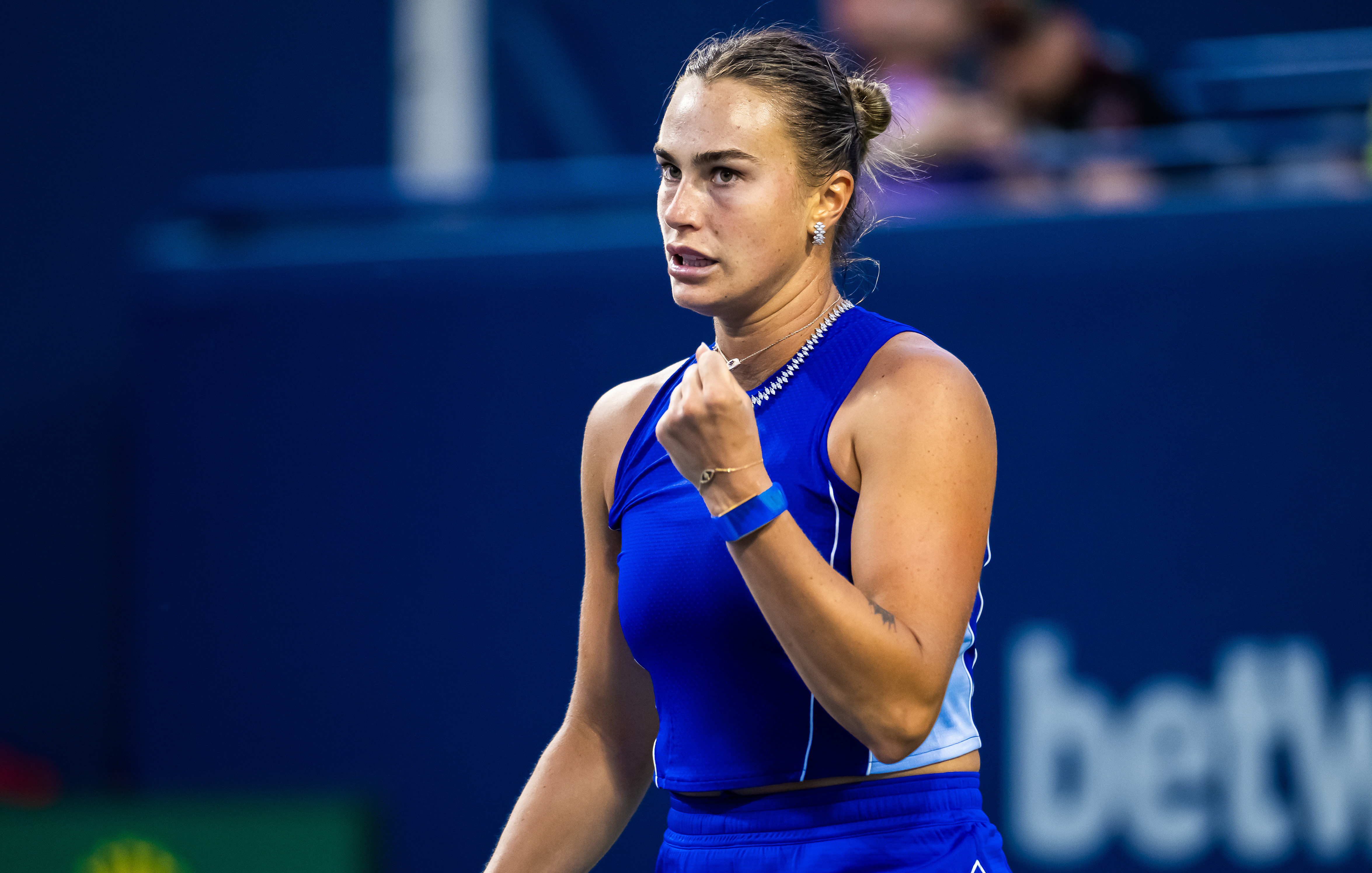 世界第一继续前进👊WTA1000多伦多站第三轮，头号种子萨巴伦卡以6-36-