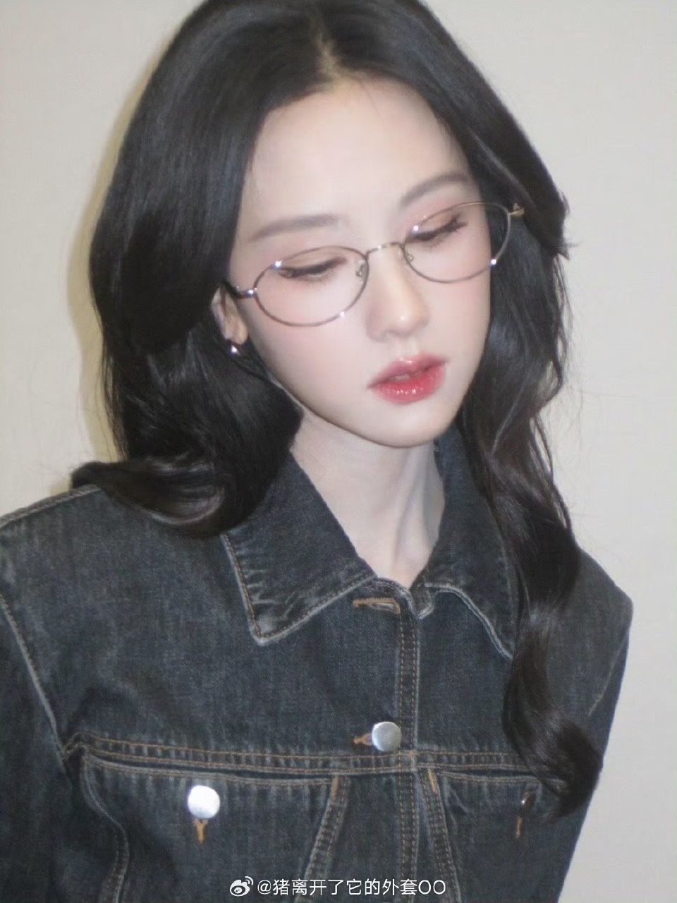 陈都灵戴眼镜简直就是高智感的神来的！完全妈咪级别