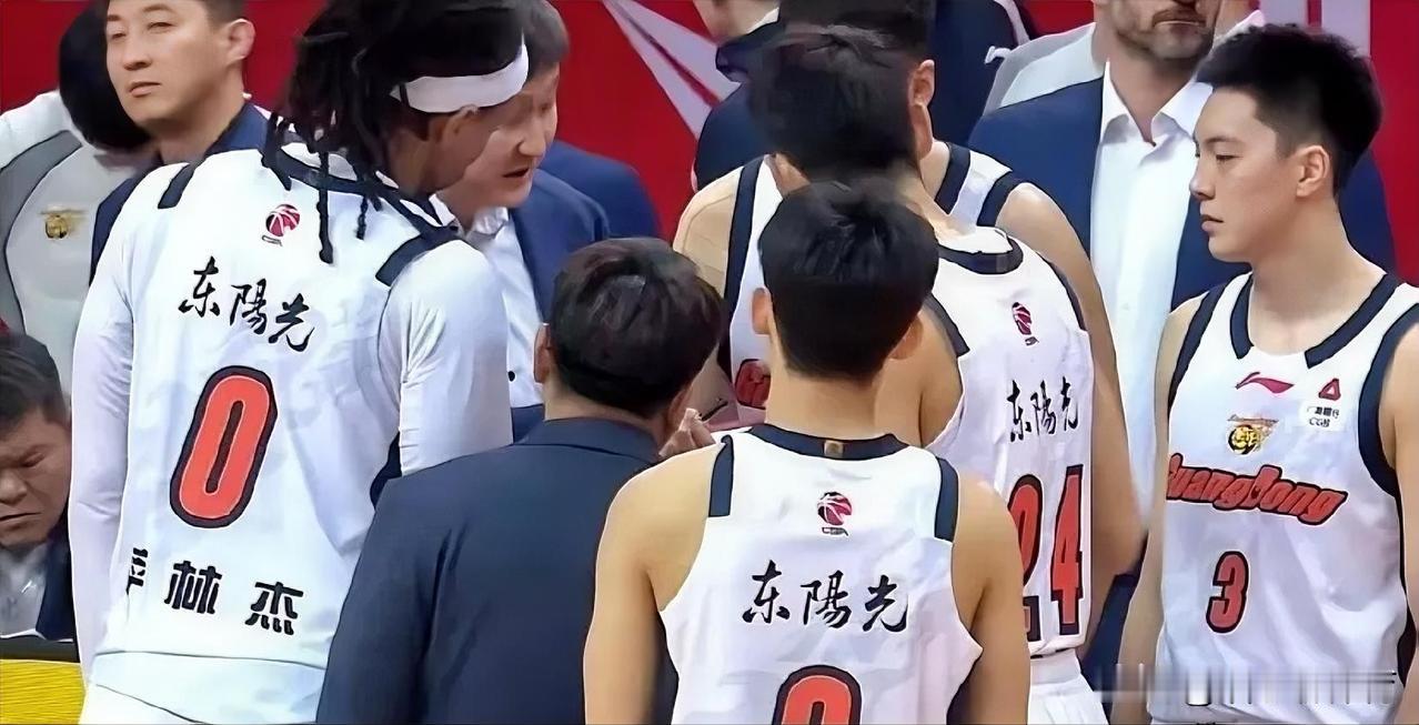 广东队若想战胜北京北汽晋级四强，除了奎因，胡明轩，这位球员能否爆发将非常关键。