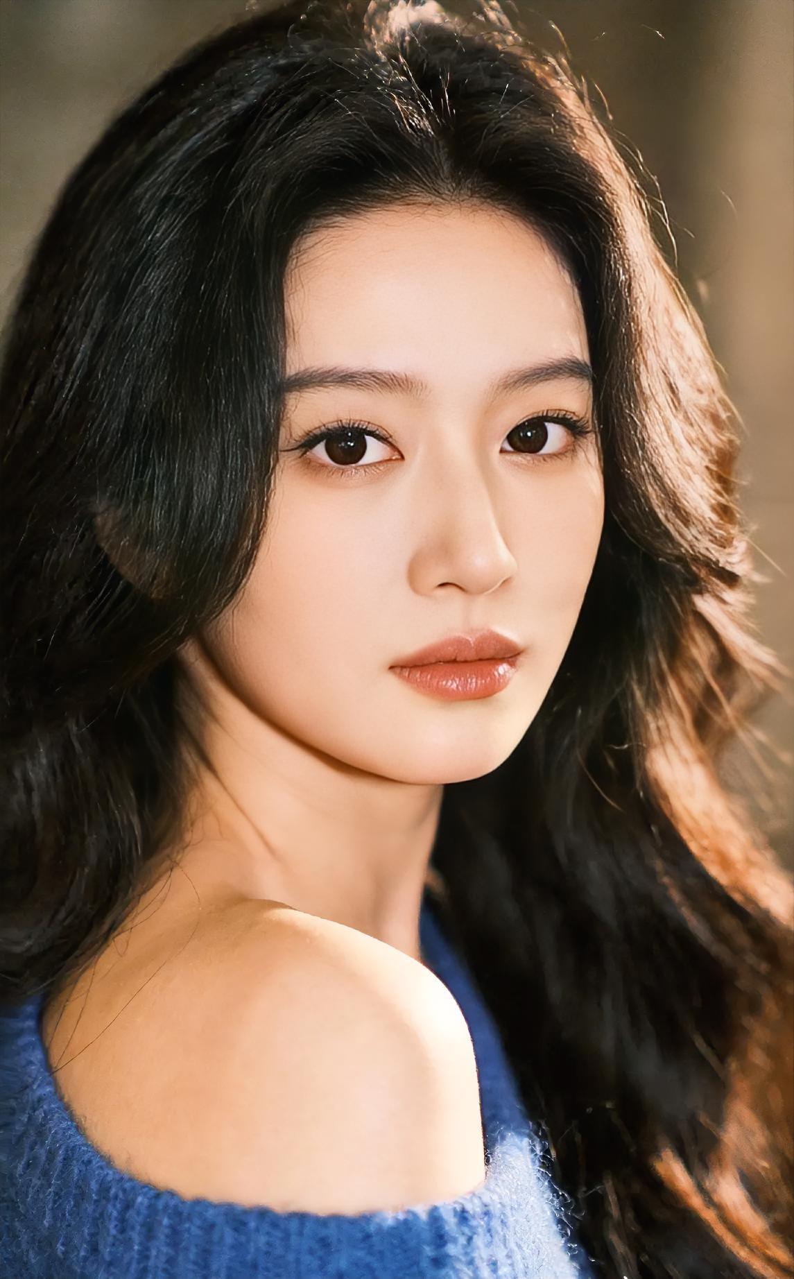 见过一位条件不错的大美女：身材170、智商200的文科状元，当年有富豪真心追