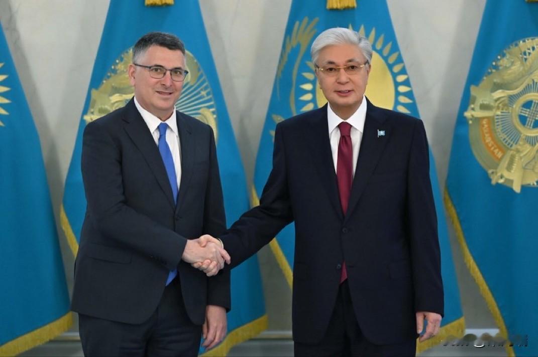 以色列一个高级商务经济代表团随同以色列外交部长吉德翁·萨尔(GideonSa