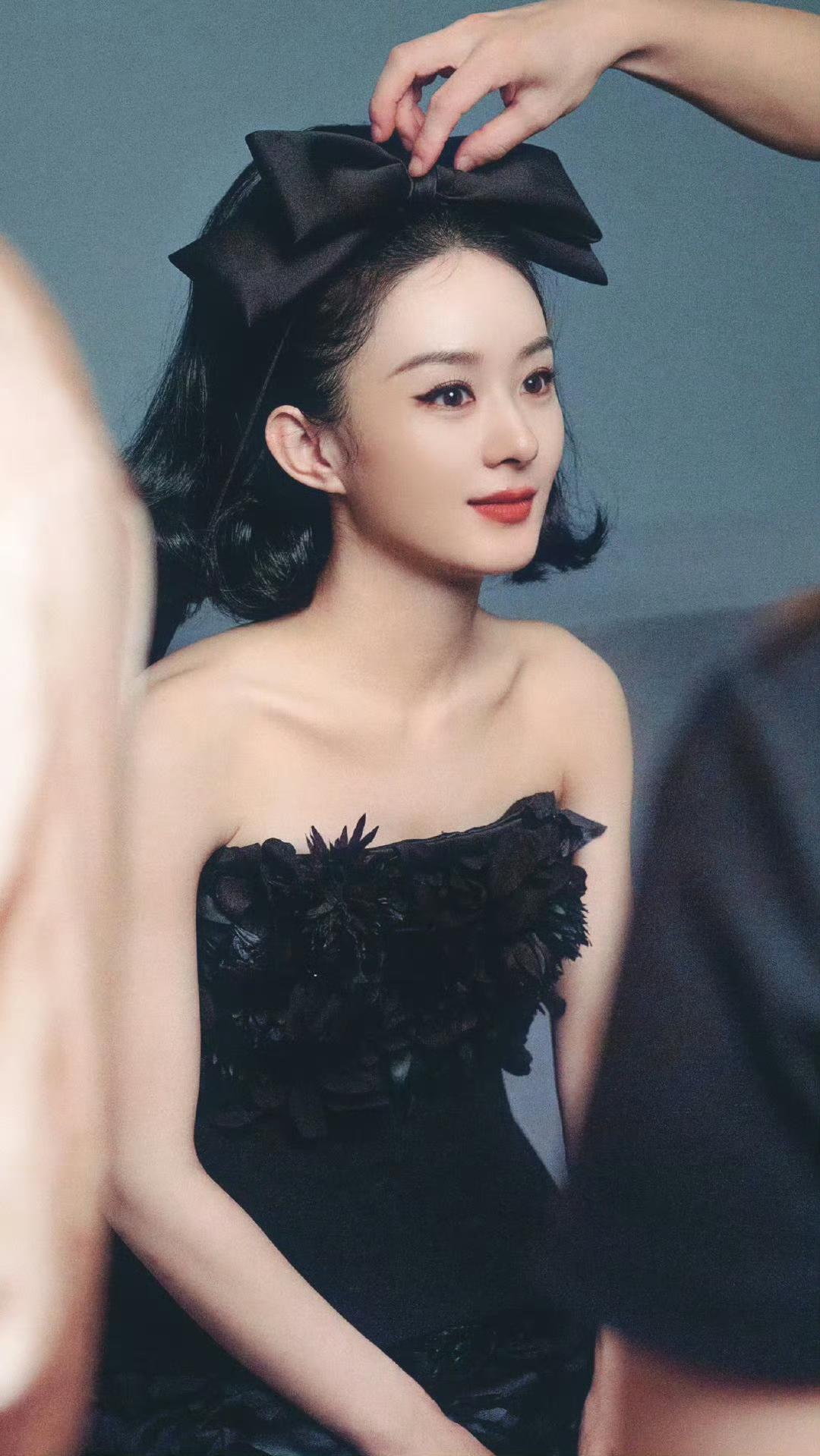 黑裙蝴蝶结｜赵丽颖优雅迷人的猫猫公主🖤巨大缎面蝴蝶结搭配复古卷发，立体花
