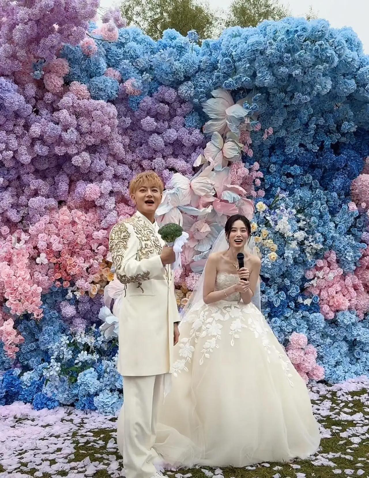 黄子韬徐艺洋的婚礼乐子也太多了吧！新郎新娘扔了三次捧花，居然还有西蓝花男生