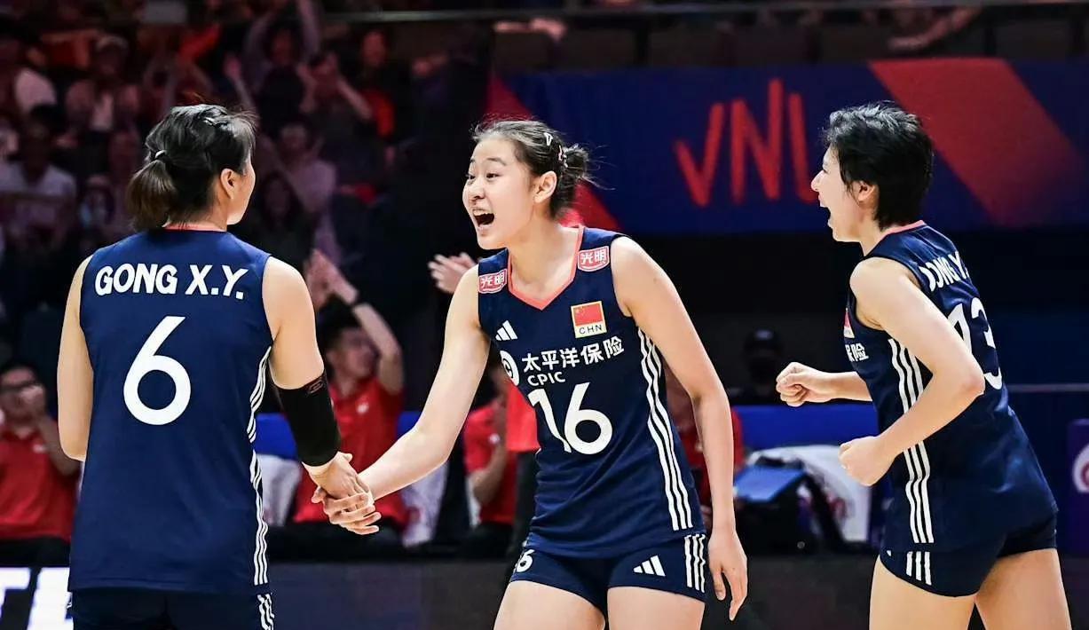 3-0胜法国，中国女排再次收获一位天赋小将～王奥芊王奥芊今年16岁，是赵勇率领