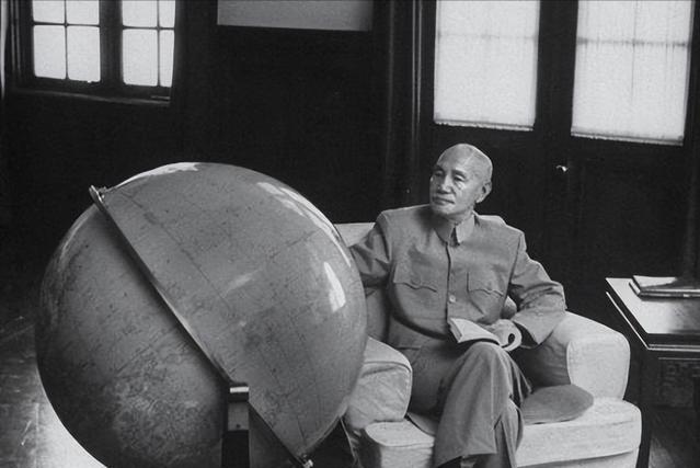 1938年深秋，抗日战争进入艰难时刻。武汉、广州相继沦陷，湖南从大后方骤然变成前