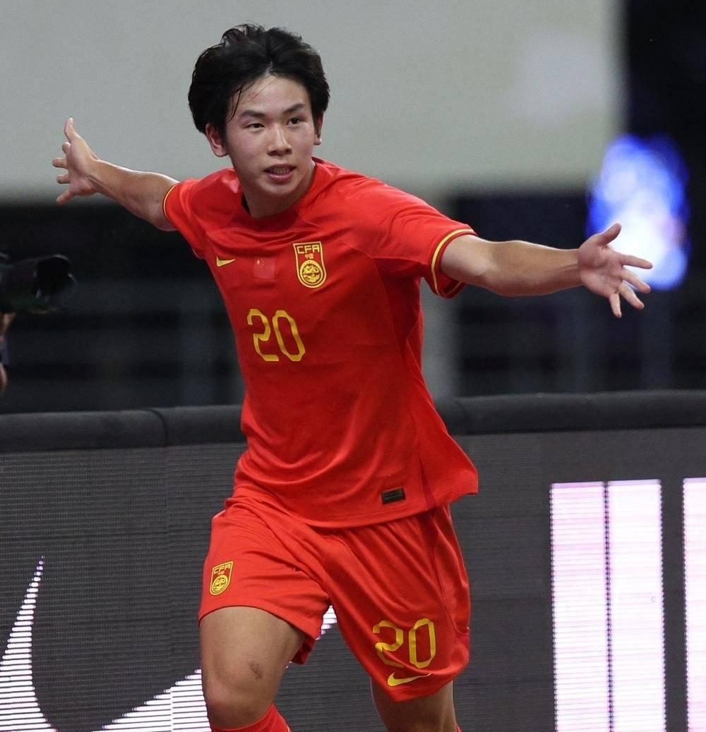 谁也没想到，申花小将刘成宇状态下滑得这么明显。亚冠二级联赛上海申花客场面对柬埔