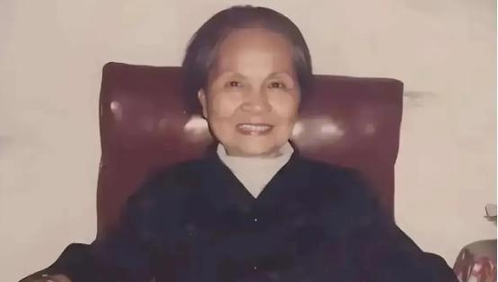 “我是周总理曾经的妻子，我想见一见他！”1953年，一妇女来到中南海求见周总理，