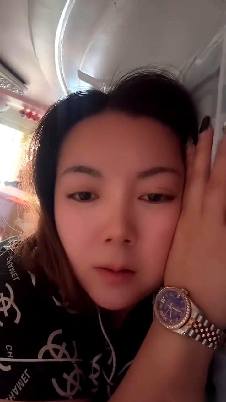 一天挣五千的日子，我过过。真的，不是吹牛。那时候卖车，行情好得跟捡钱一样。一