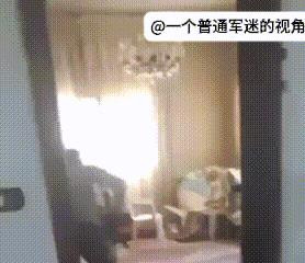 叙利亚掌权阿拉伯部落武装又发布了一个之前羞辱德鲁兹人的视频，他们在苏韦达市劫掠时