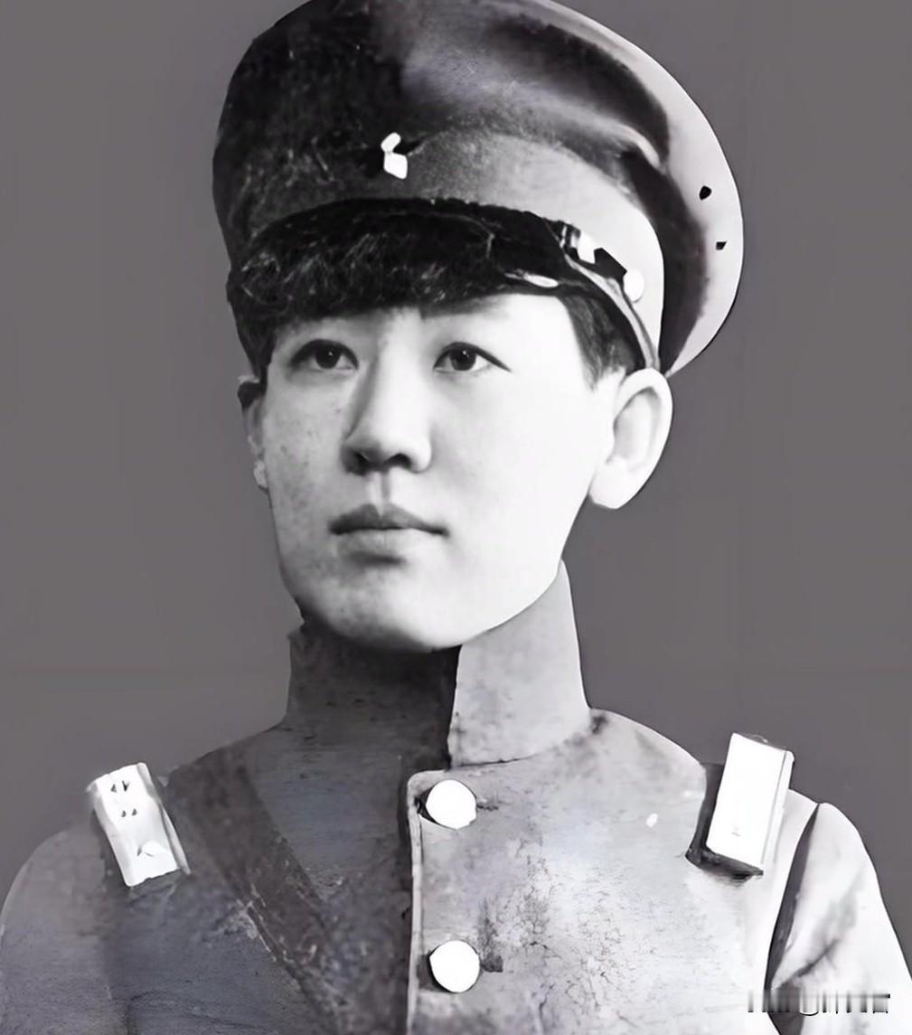 1945年，“东方魔头”川岛芳子被军统抓获，用尽酷刑，守口如瓶，直到戴笠命人扒光