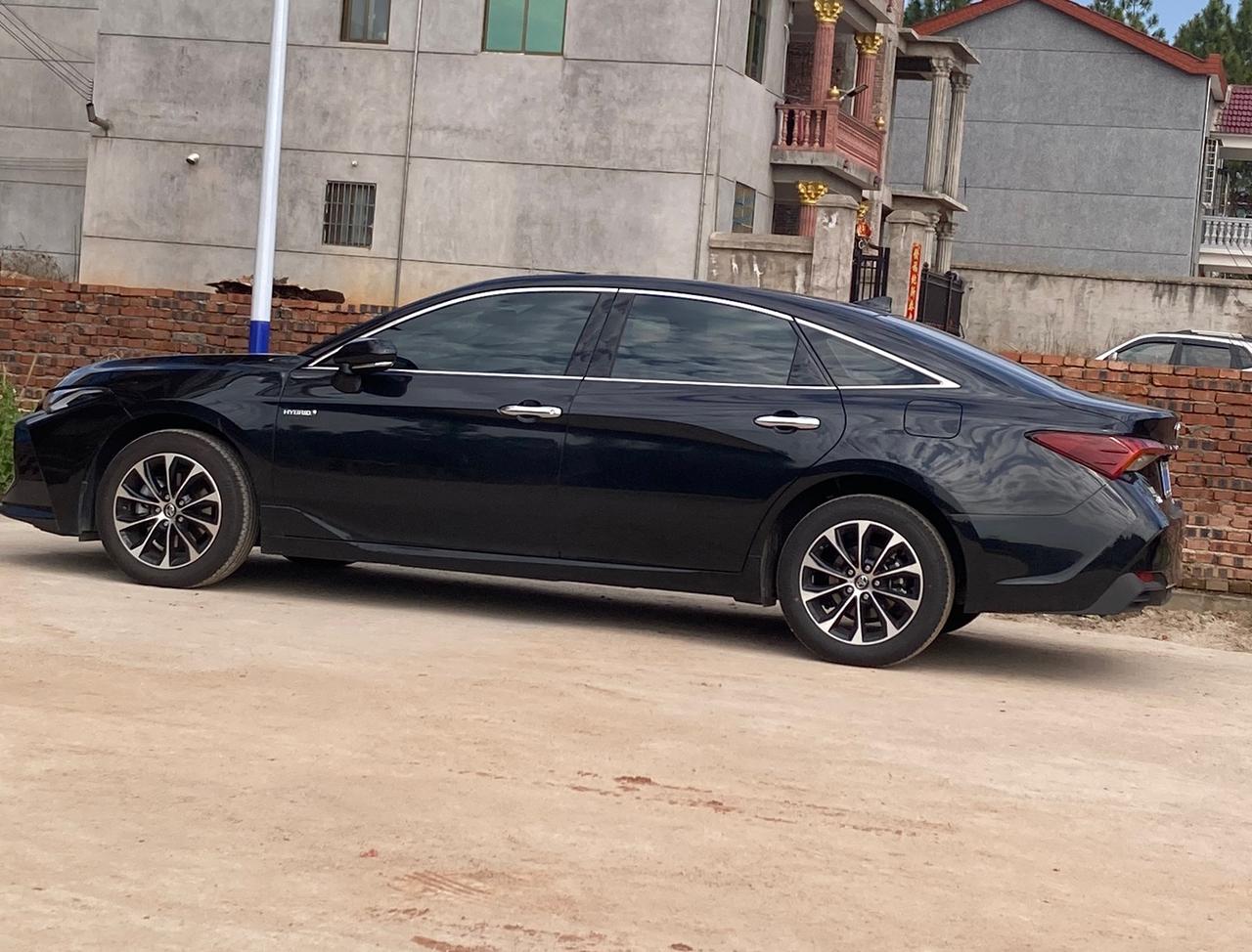 很多朋友问我买亚洲龙的话，有必要选混动版吗？还有的朋友对我说，他一年开不到1