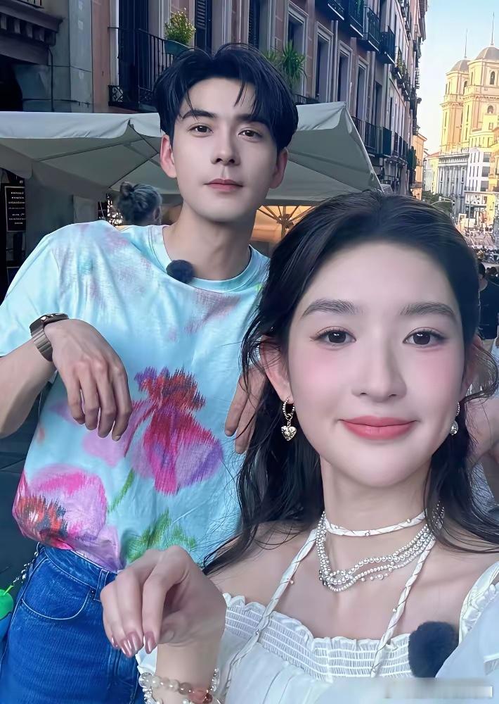 陈星旭，兜兜转转，还是回到了发小王玉雯身边。很多人不知道，他俩的缘分，早在200