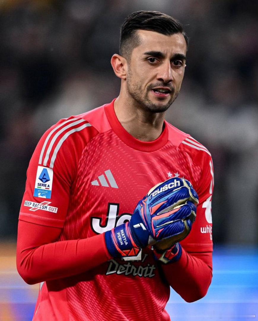 又变了？阿尔巴内塞：佩林现在可能在下赛季继续留在尤文图斯。这位大意帝星被视为更衣