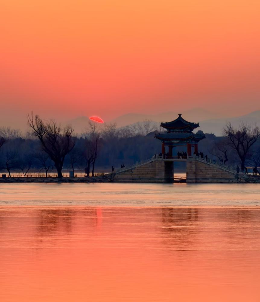 一个家最好的风水：选对妻子。​日子顺了，运气就来了。​1.改命​别信