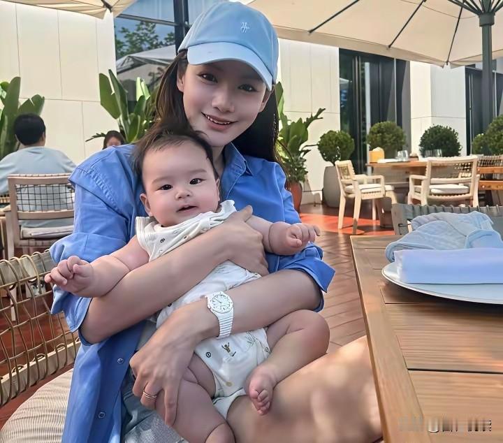 总觉得马筱梅带孩子哪里不对劲终于找到不对劲的地方了大家发现了么马筱梅家