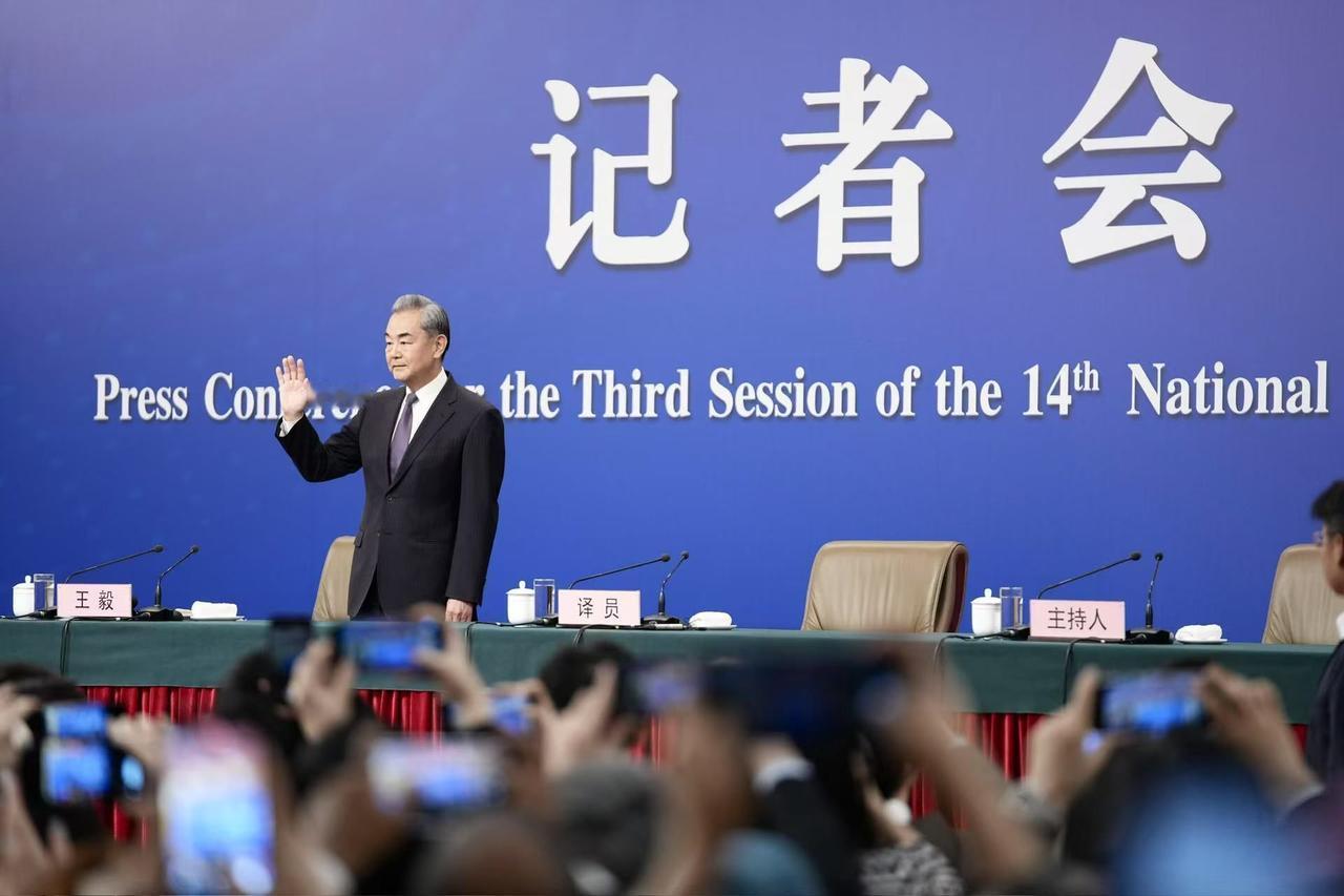 有些人还想在中国的地盘上搞事情？王毅外长这回坐镇广州，就是要给某些不安分的势力立