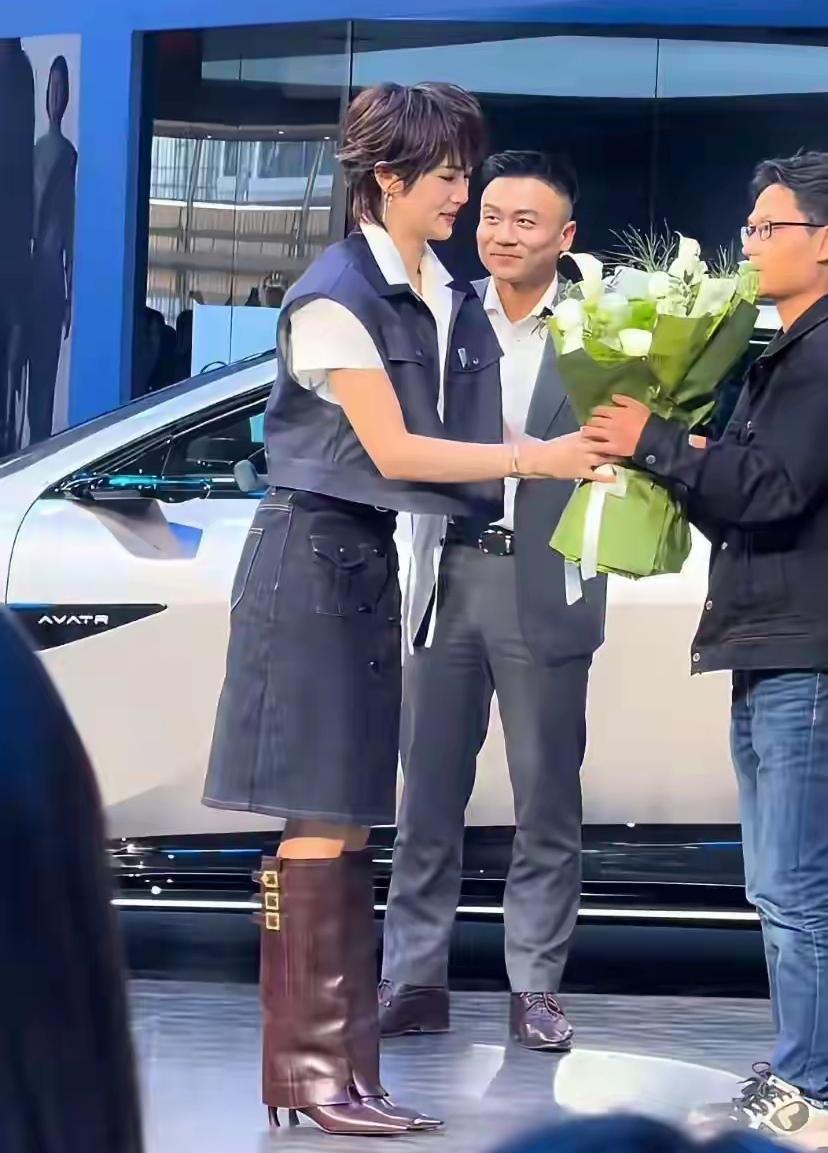 把这个小公主娶回家，是不是就可以躺平了？要是抱着这种想法，那压根就入不了姚安娜的