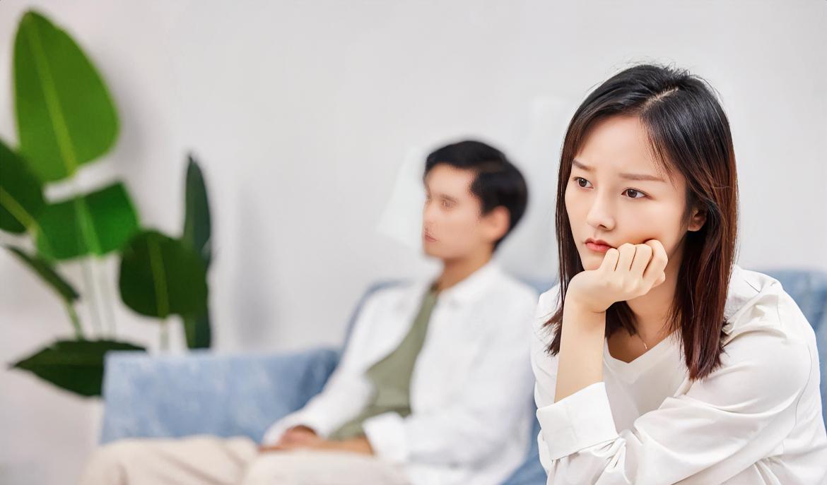 已婚男女都对伴侣说过哪些谎话？我总结了6个，看看你有没有听过：1、“前任”方面