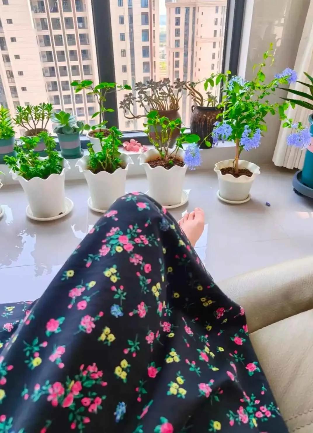 社交软件遇到一名身材不错的美少妇论身材一流，气质一流穿着打扮让人无限遐想，但是看