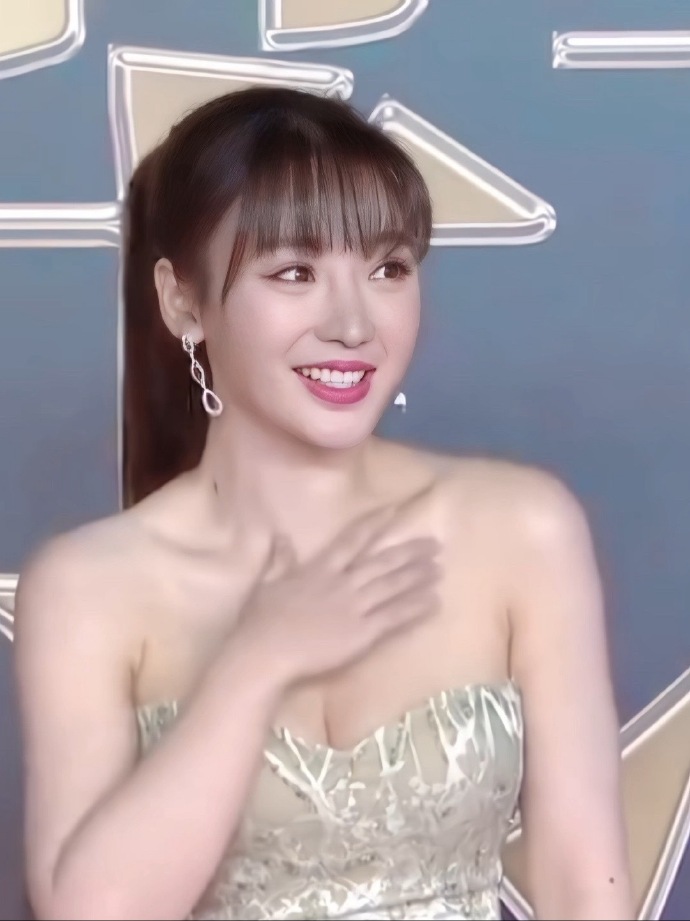 柳岩的高马尾造型你见过吗？