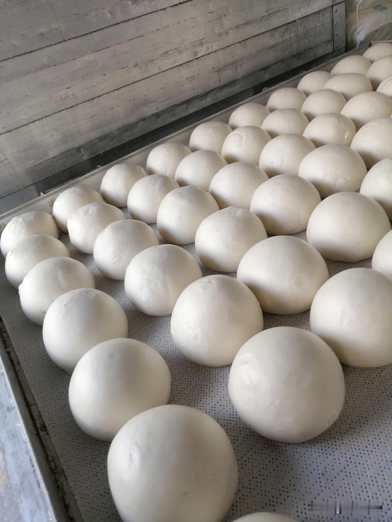 养老金低于3000元的人有多少?比较多，不要说一般小县城，就是许多大城市有些人没