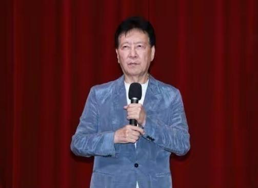 最近几天看到蓝营国民党的一批人拿民进党的“台独党纲”说事，喊话绿营民进党删除“台