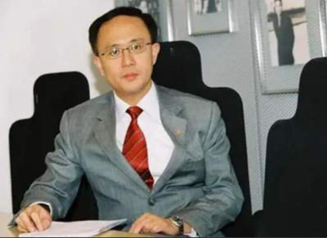 细思极恐！美媒突然公开放话：“中国每年虽然有800万大学生，真正的‘精英人才’却