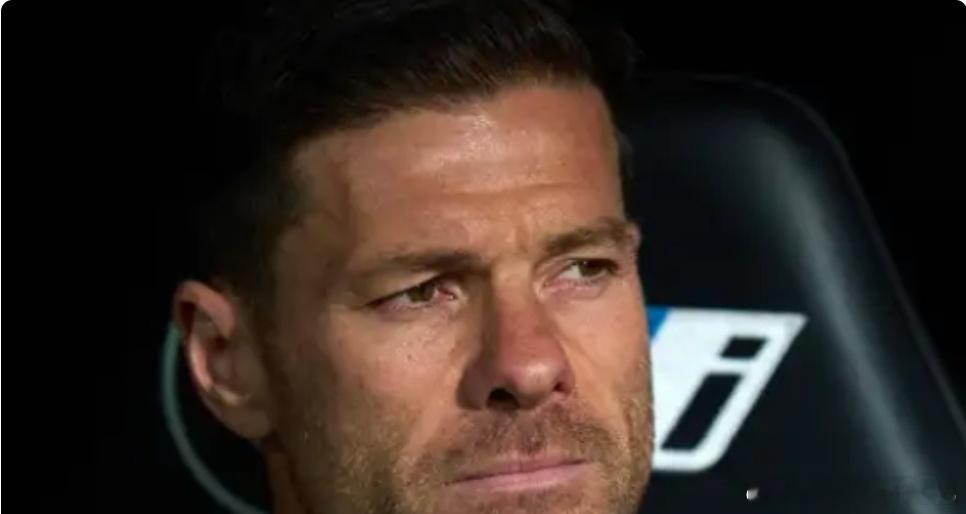 曝部分皇马球员对阿隆索不满自认为自己是瓜迪奥拉据报道,部分皇马球员对主教练哈维