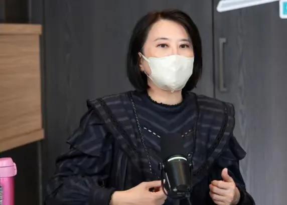 国民党中计了，国民党中了民进党的大罢免的计了。为什么民进党一直强调大罢免是尊