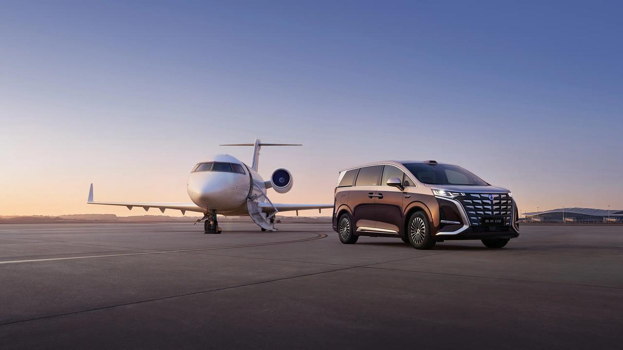 比亚迪王炸出手！第二代腾势D9开启预售，埃尔法都得靠边站MPV圈又炸了！