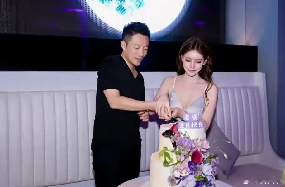 马筱梅生日宴曝光！人均五千的法餐，22个亲朋到场，生日礼物也好奢侈，10克拉的T