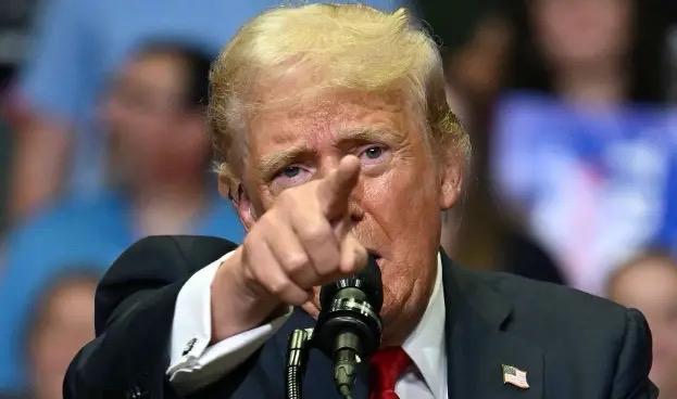 突发！突发！突发！特朗普痛批马斯克建立新党：荒谬至极！【特朗普批马斯克建立政党“