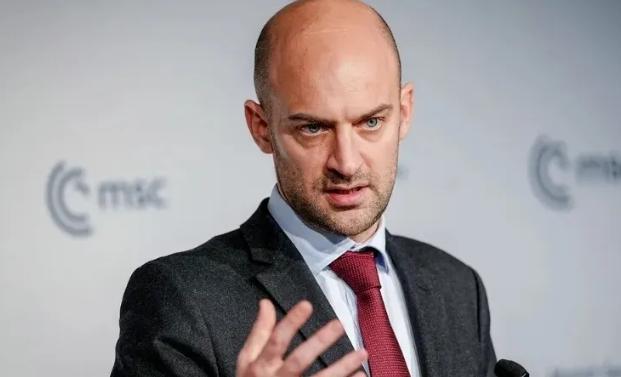 法国外长放狠话“关闭中国市场”，先看看德国企业答不答应！法国因为中方拒绝出席