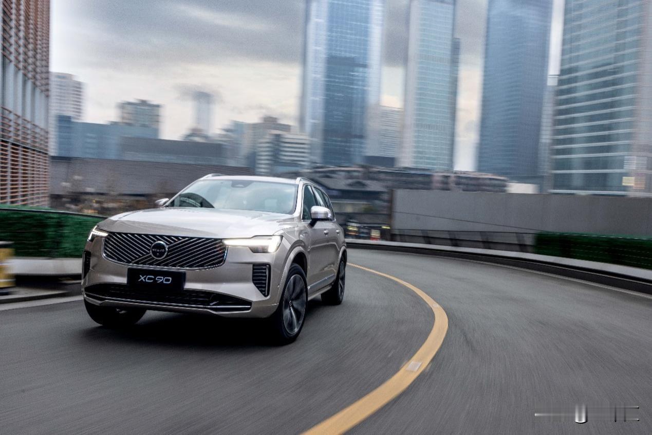 看过才知道，沃尔沃全新XC90才是真正的公路坦克？我们知道，沃尔沃的安全深