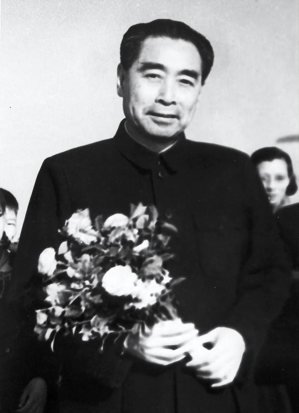 “我是周恩来同志曾经的妻子，我想见见他，可以帮我通报下吗？”，1953年，一位叫