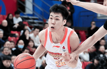 记者谈庞峥麟: 相较大学球员, 选秀的NBL球员适应CBA速度快
