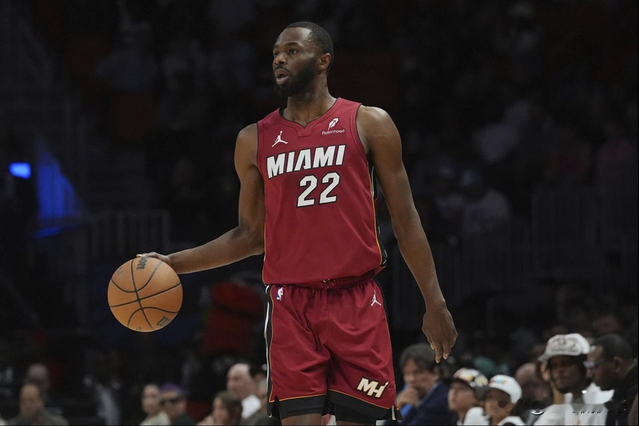 热火球星维金斯真是太不爱惜自己的身体了！在今天热火主场以142：116大胜步行者