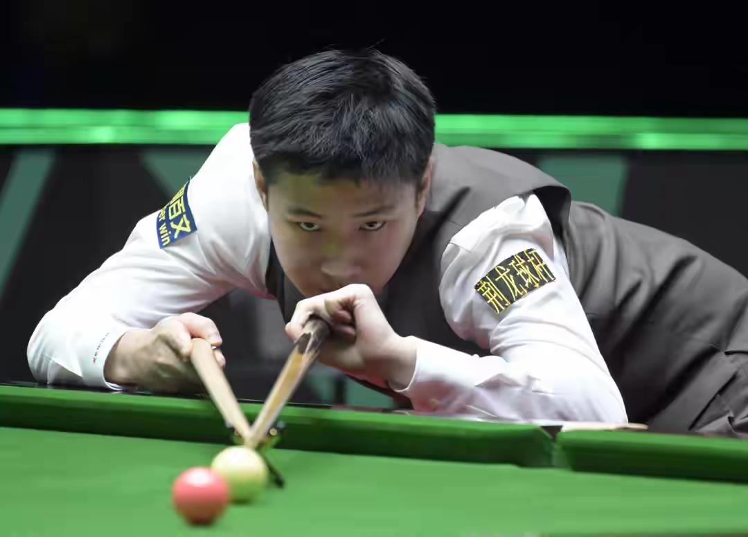 刚刚结束了一场2026斯诺克球员锦标赛1/4决赛，去年世锦赛冠军、世界排名第7的