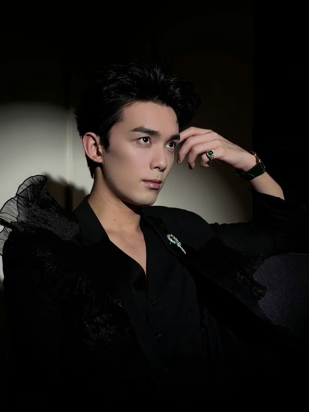 俺娘嘞谁懂啊…吴磊老师这挑眉🤨