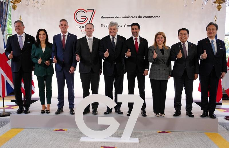 没人指望G7发个声明，中国欣然接受G7这几个国家，又凑一块开会了。这次他们财