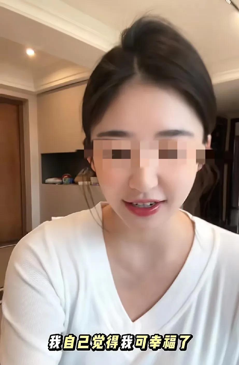 黄一鸣直播说：我钱花不完，我现在不愁吃不愁穿，每个月赚的钱都花不完，自动就存起来
