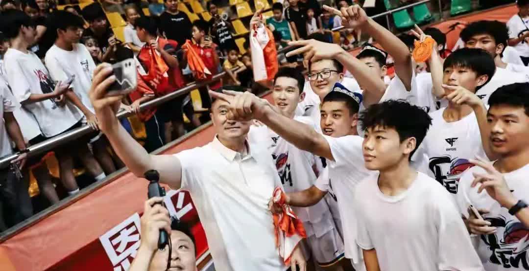 广东东阳光再迎利好？坊间传闻，北控老将萨林杰已无限接近加盟广东东阳光