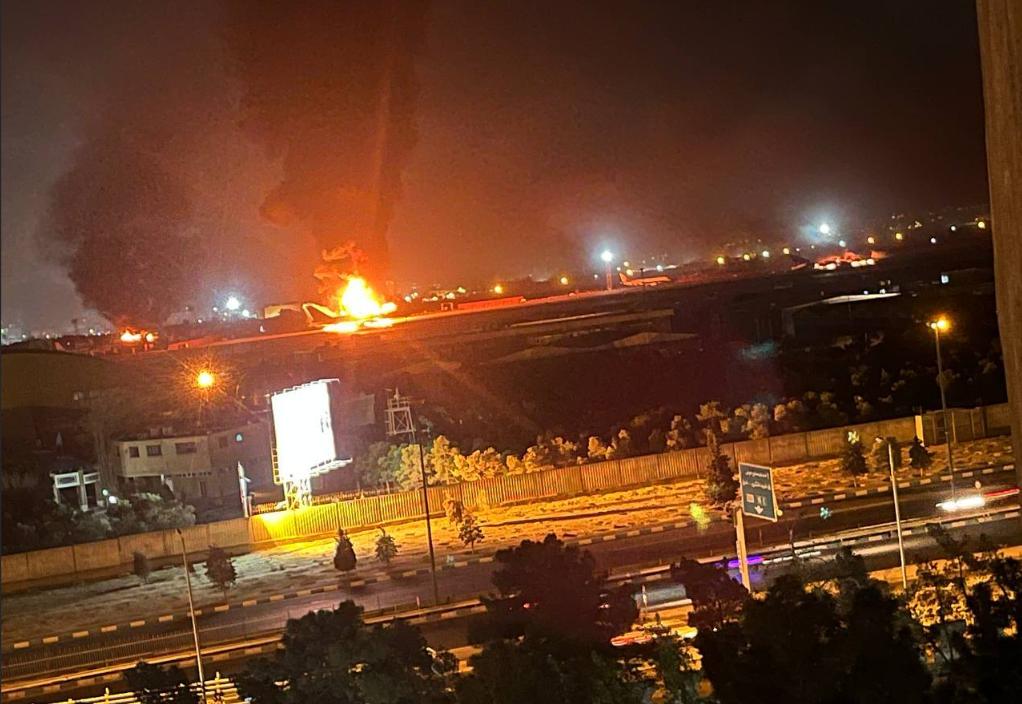 世界上最后一架幸存的KC-747（波音747-131F加油机）在当地时间3月7日