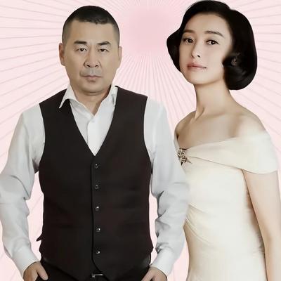 陈建斌递了支笔到吴越面前，吴越没接，转身走了。旁边的人还没反应过来，吴越已经走出